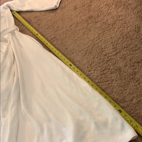 PLUTO Robe - Picture 12 of 13